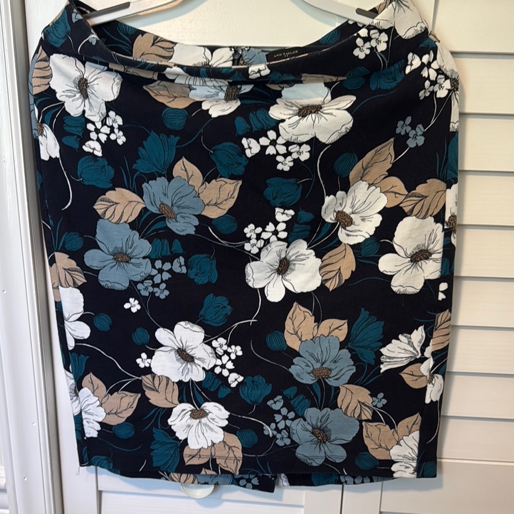 Ann Taylor Floral Pencil Skirt - Navy White, Tan,